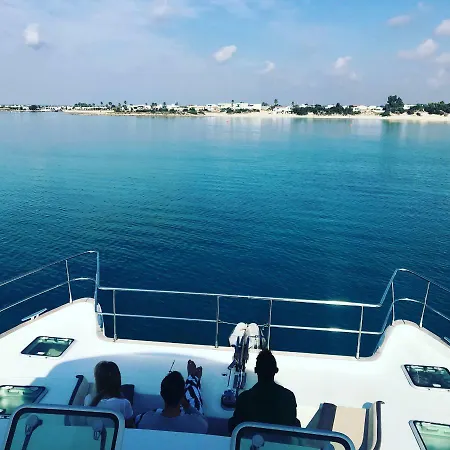 Charter Boat Salento Botel *