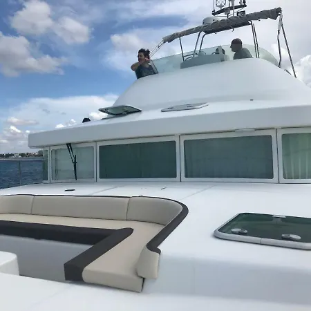 Charter Boat Salento Botel Porto Cesareo